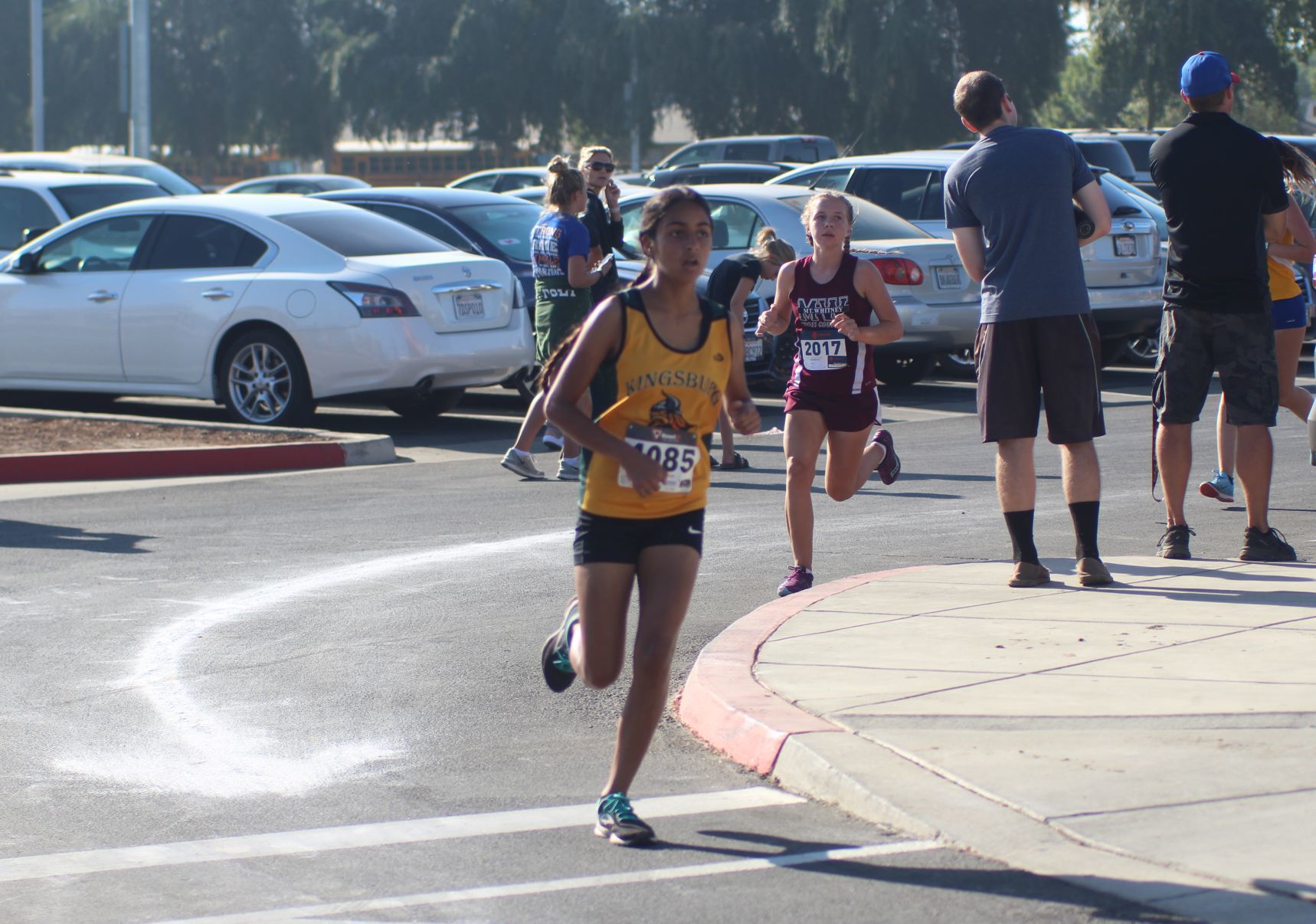 Kingsburg hosts cross country meet